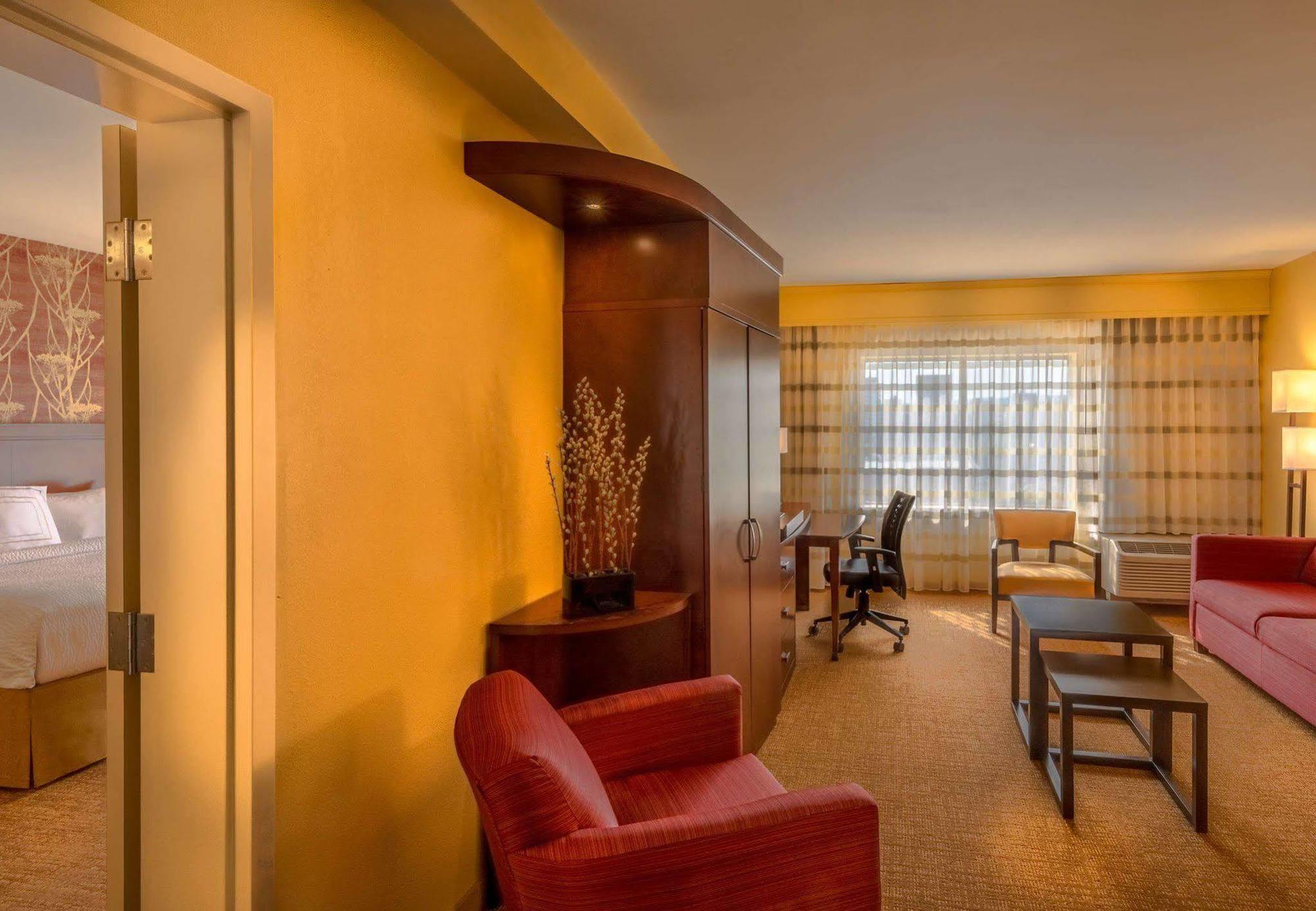 Hotel Courtyard By Marriott Charleston Downtown/Civic Center Exterior foto